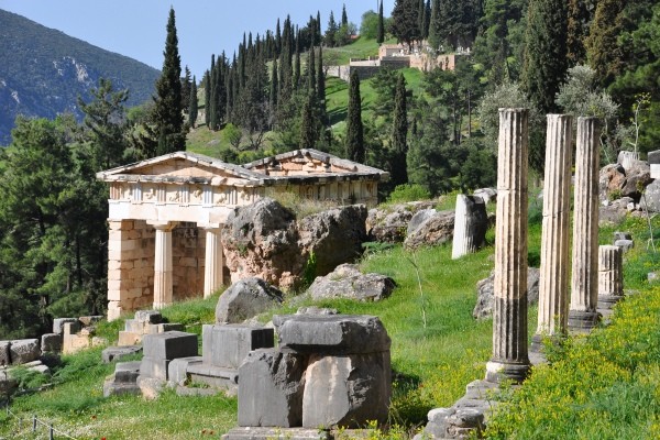 Les dieux de l'Olympe de retour à Athènes ! Delphes_150110_pgbighd