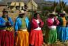 péruviennes sur les iles uros