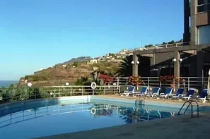 Madère-Funchal, Hôtel Escola 4*