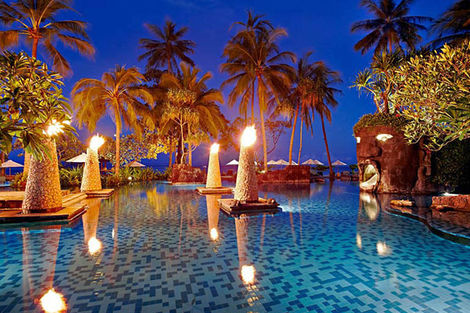 14 JOURS / 11 NUITS - H&ocirc;tel Sheraton Senggigi Beach 5* - situ&eacute; sur la plage publique de Senggigi sur...