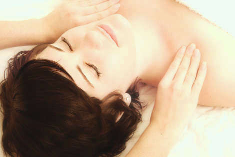 Massage épaules - Les Loges du Parc