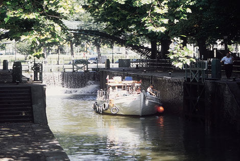 canal saint martin