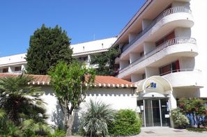 France Languedoc-Roussillon-Alenya, Résidence locative Domaine du Mas Blanc