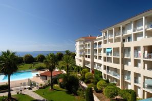 France Provence-Cote d Azur-Juan Les Pins, Résidence locative Les Pins Bleus