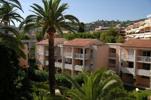 France Provence-Cote d Azur-Juan Les Pins, Résidence locative Open Golfe Juan