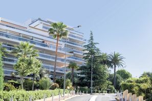 France Provence-Cote d Azur-Juan Les Pins, Résidence locative Pierre & Vacances La Rostagne