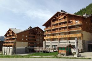 France Provence-Cote d Azur-La Foux D'allos, Résidence avec services Les Chalets du Verdon