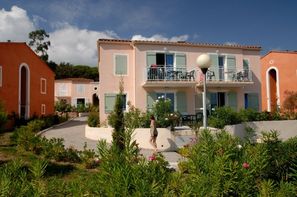 France Provence-Cote d Azur-Saint Raphael, Résidence locative Le Domaine des Eucalyptus