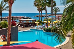 Madère-Funchal, Hôtel Calheta Beach 4*