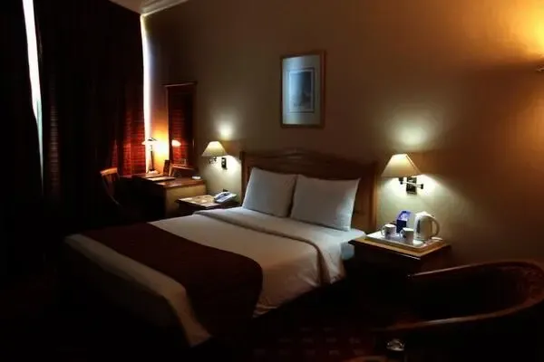 Abu Dhabi : Hôtel Grand Continental