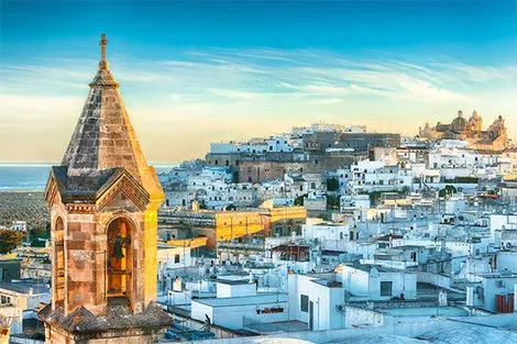 vol+hotel Autotour Autotour - Routes des Pouilles secrètes en liberté, arrivée Bari 4* Italie Bari
