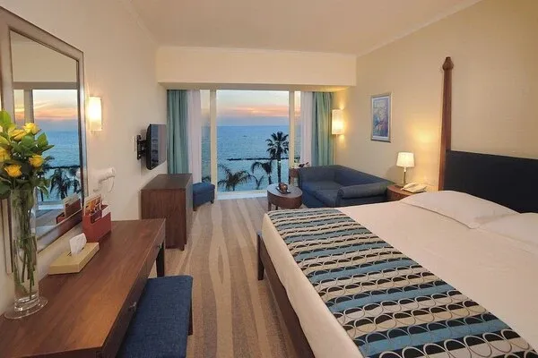 Chypre : Hôtel Alexander The Great Beach Hotel