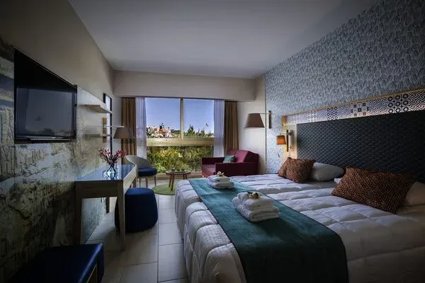 Chypre : Hôtel Leonardo Laura Beach & Splash Resort