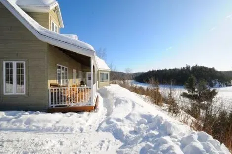 vol+hotel Circuit SEJOUR MULTI-ACTIVITES QUEBEC : HIVER AU LAC BLANC - 40 PERSONNES MAXIMUM Canada Montreal