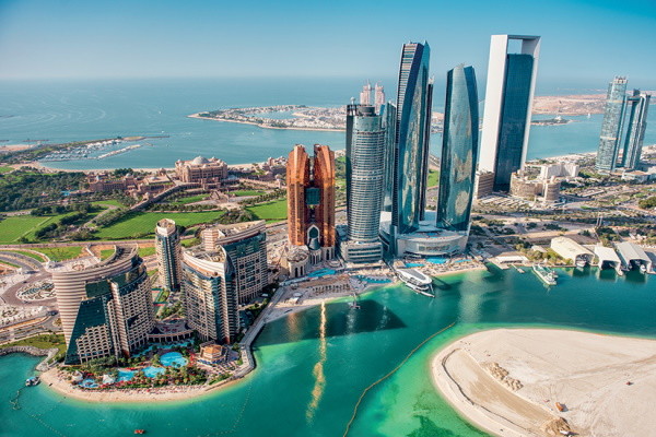 Dubai et les Emirats : Circuit Dubaï et Abu Dhabi, les mille et une folies 2025