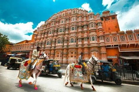 Inde : Circuit L'inde sacrée en privatif... Découverte, yoga et méditation