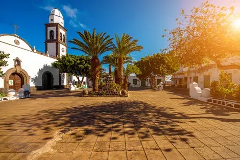 Circuit Entre plages et volcans de Lanzarote, logement au Framissima Bakour Lanzarote Splash 4* Lanzarote Arrecife
