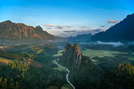 vol+hotel Circuit CIRCUIT L'ESSENTIEL DU LAOS & CAMBODGE & PLAGE 4*/5* Laos Vientiane