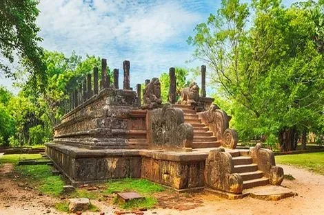 vol+hotel Circuit MERVEILLES DU SRI LANKA & EXTENSION FIHALHOHI ISLAND 4* - Limité à 24 pers. Sri Lanka Colombo