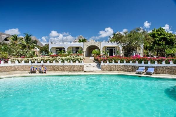 Kenya : Combiné circuit et hôtel Ôclub Experience Jacaranda Beach Resort 4* & Safari 2 nuits parc national de Tsavo Kenya