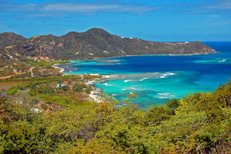 Martinique-Fort De France, Combiné croisière et hôtel Croisière Grenadines + Sejour à la Résidence Diamant Beach 2*