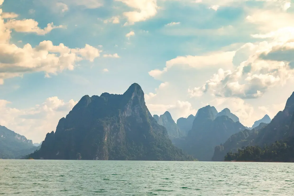 Thailande : Combiné hôtels Radisson Chateau de Bangkok Fram City 4*, Grand Mercure Krabi Ao Nang 5*, Framissima Premium Kalima Khao Lak