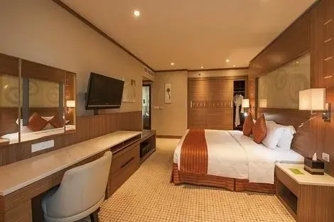 Dubai et les Emirats-Dubai, Hôtel Emirates Grand 4*