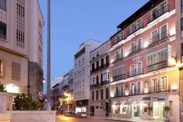 Espagne : Hôtel Tribuna