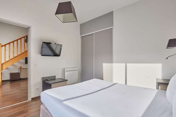 France Midi-Pyrénées : AppartHotel Colombélie