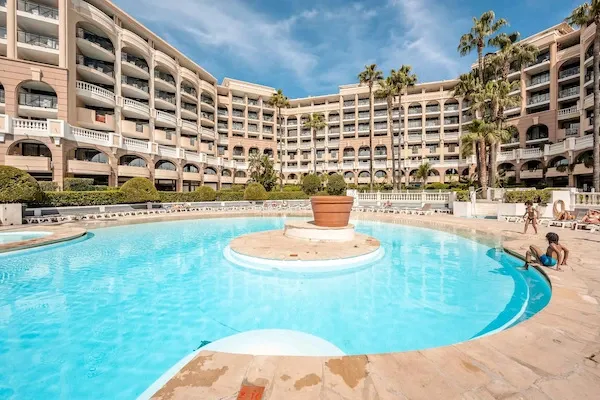 France Provence-Cote d Azur : Résidence locative Pierre & Vacances Cannes Verrerie