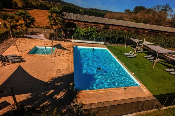 France : Camping Dordogne Les Cinq Châteaux