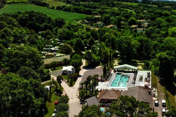 France : Camping Flower Camping de la Corniche
