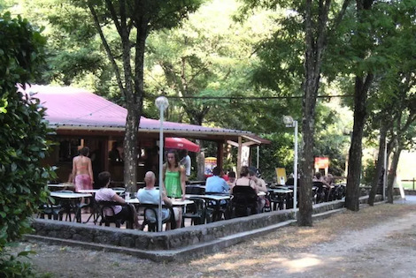 France : Camping Flower Camping Le Plan d'Eau - Ardèche