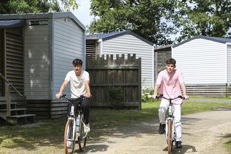 France : Camping Flower Camping Le Val De Vie