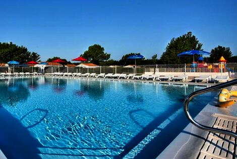 France : Camping Flower Camping Les Ilates