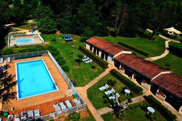France : Camping Flower Camping les Nauves