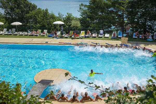 France : Camping L'Ecrin du Lac