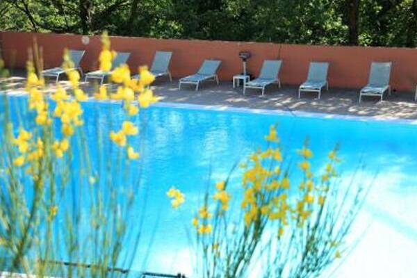 France : Camping La Colline des Ocres