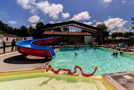 France : Camping La Parée du Both