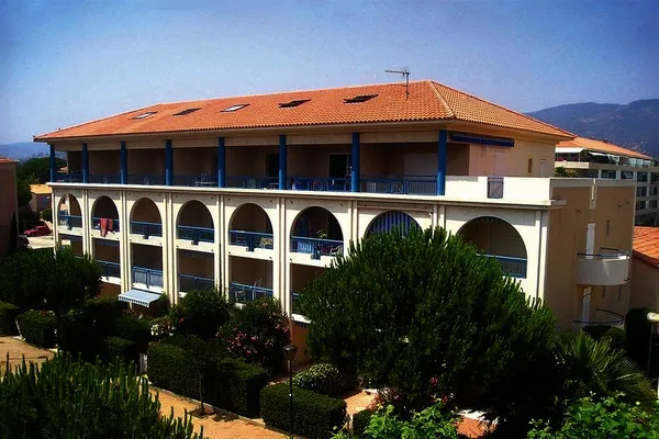 France : Résidence locative Lagrange Vacances Le Domaine D'Azur Et Tahiti Park