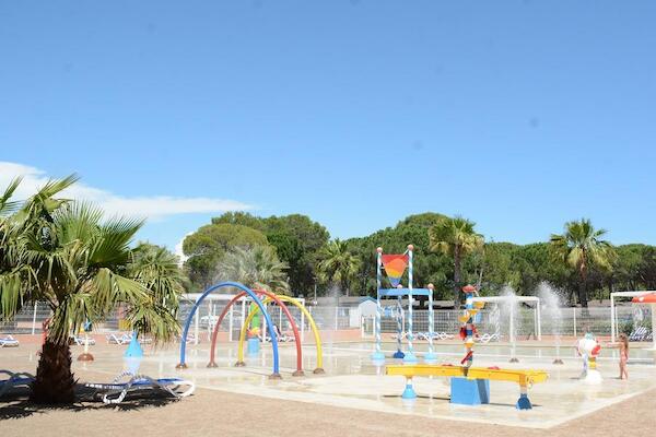 France : Camping Parc Saint James Oasis Village