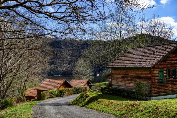 France : Camping Résidence Vacancéole Les Chalets de la Chazotte