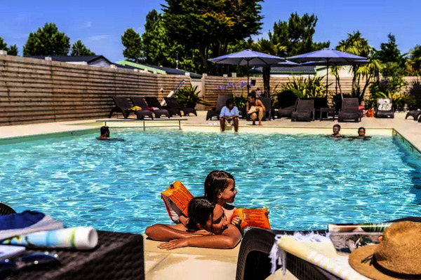 France : Camping Romanée Le Campiotel des Dunes