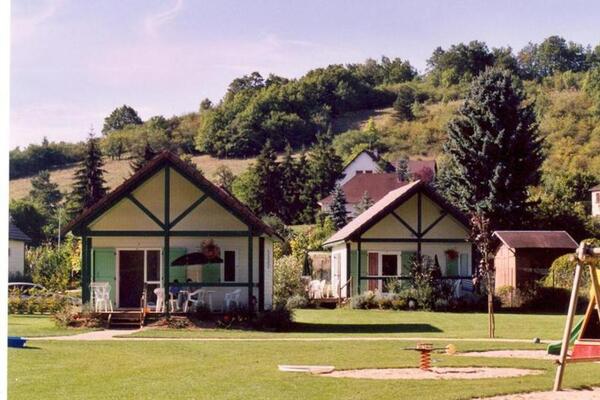 France : Camping Village Chalets – Le Rû Du Pré