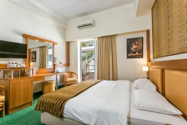 Grèce : Les Cyclades : Hôtel Athens Cypria Hotel