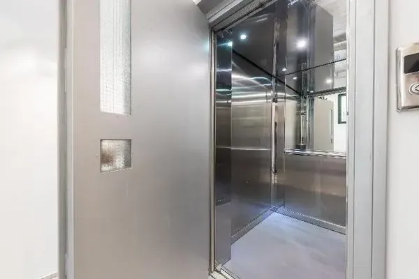 Grèce : Les Cyclades : Hôtel Athens Lights Hotel