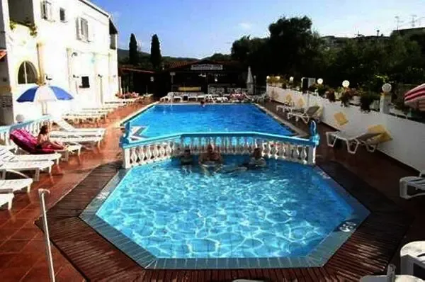 Grece : Hôtel Leftis Romantica