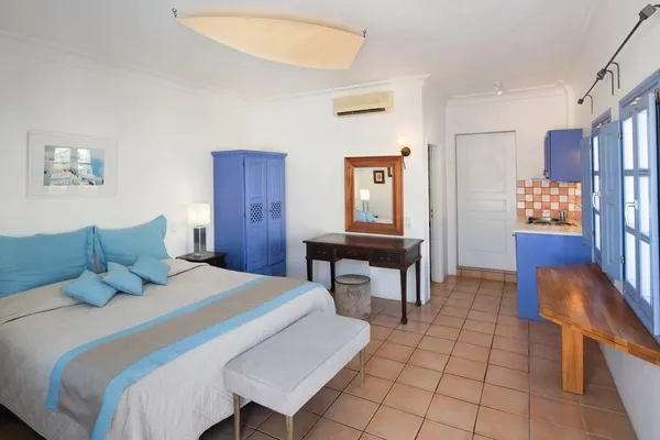 Grece : Hôtel Meltemi Luxury Suites