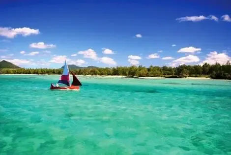 Ile Maurice-Wolmar, Hôtel Laguna Beach Hotel & Spa 4*