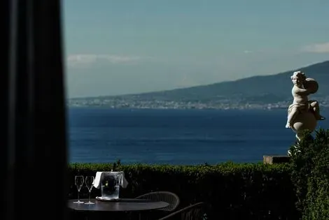 vol+hotel Sejour Grand Hotel Angiolieri 5* Italie Naples